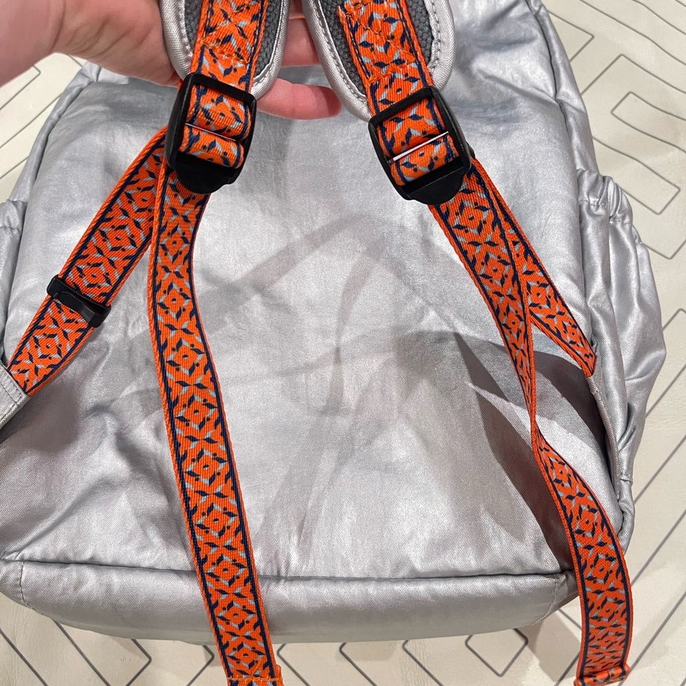Kipling Disney Olaf Backpack - Picture 11 of 16